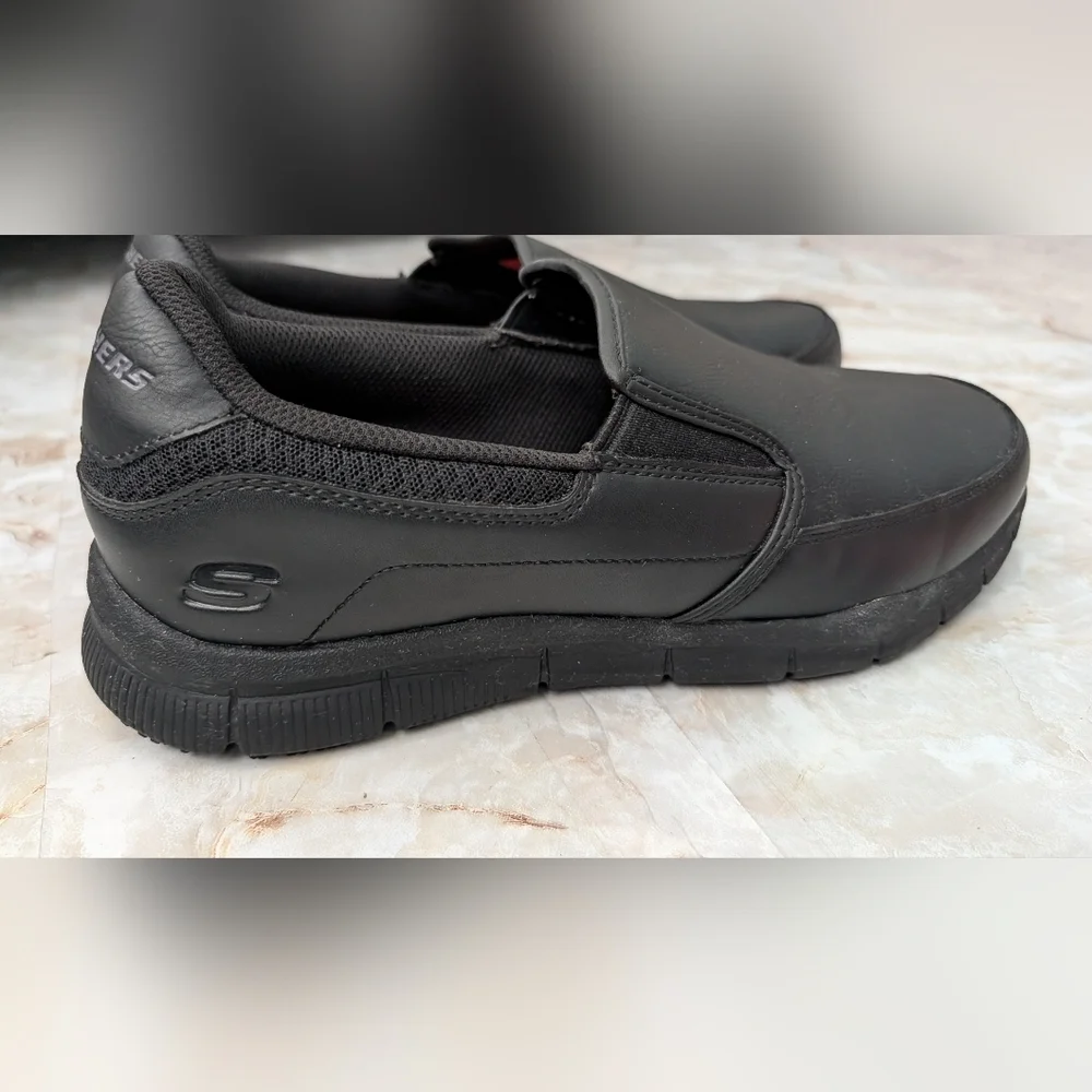 Skechers  Work SLIP RESISTANT MEMORY FOAM Men Size 11